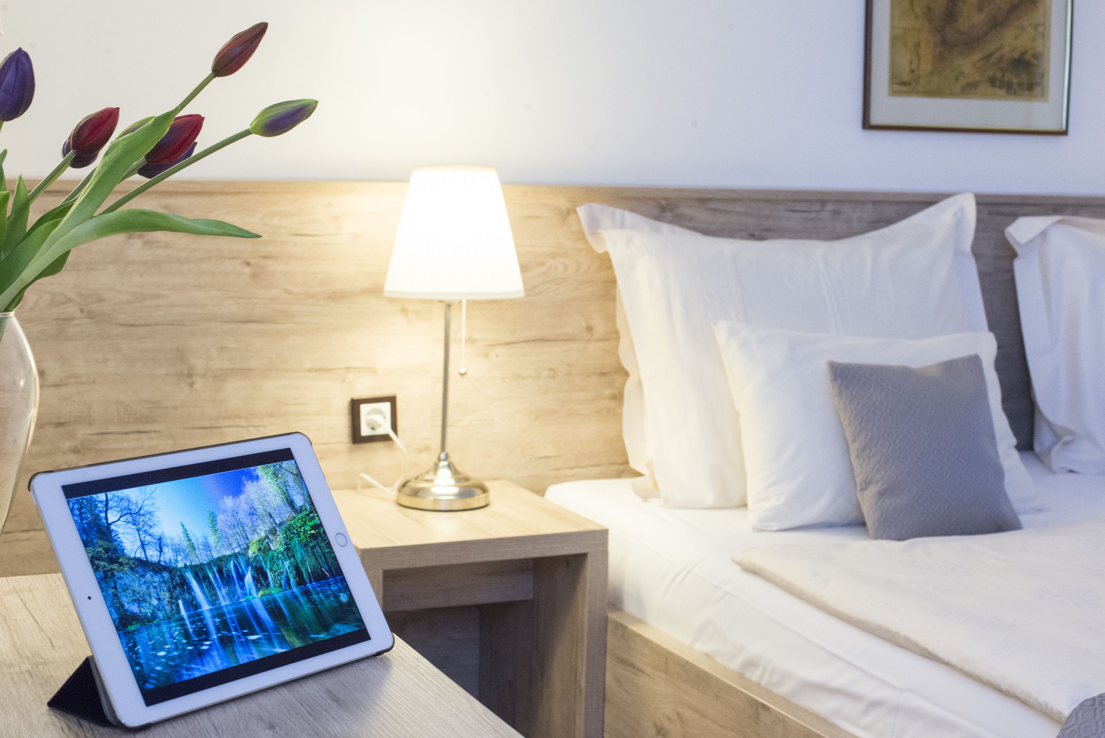 Double Room, Balcony | Minibar, in-room safe, individually furnished, desk