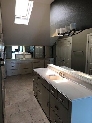 Interior - The Bay House Kemah - Houston area Bayfront Home w/ Elevator & Bay Views (Kemah)