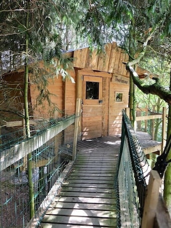Property entrance. Cabane dans les Arbres - Tree House