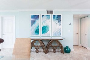 Interior - Fall Specials / 3 night minimum - Fully Renovated Penthouse!! (Daytona Beach)