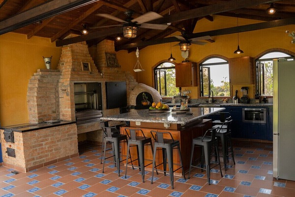 Farmhouse stile kitchen
