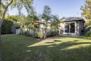 Property grounds - Mission Bungalow (Santa Barbara)
