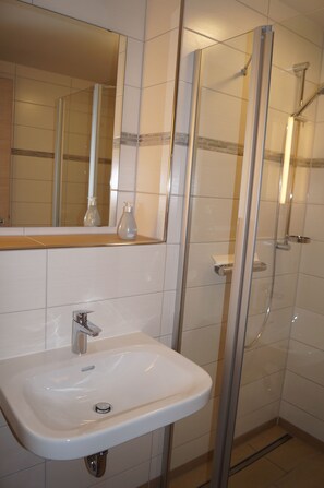 Apartment, Balcony (15) | Bathroom