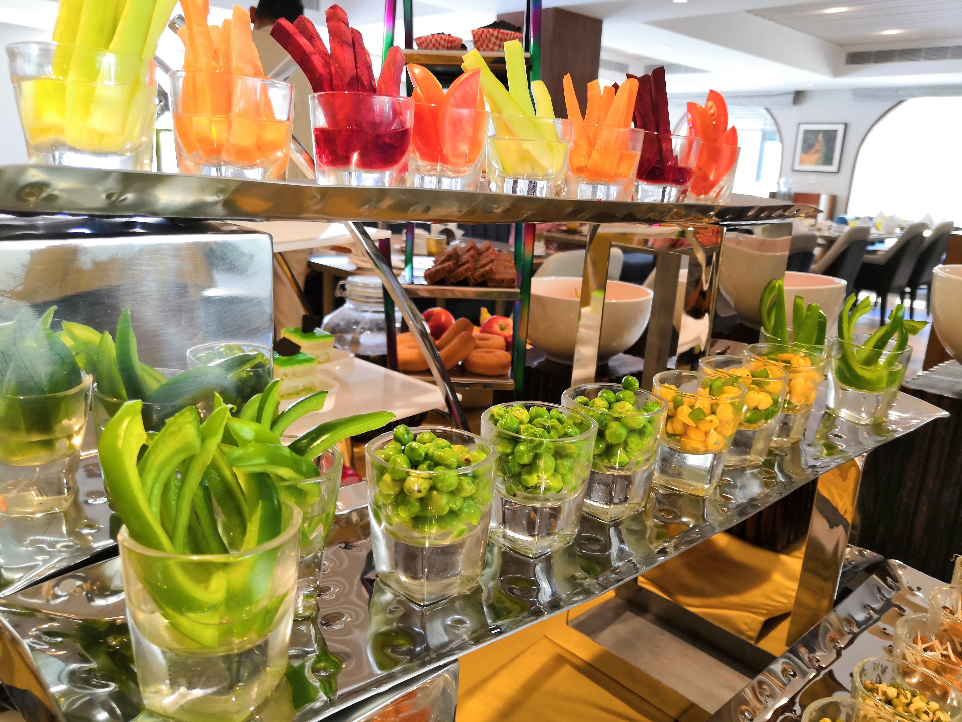 Continental breakfast for a fee on weekends