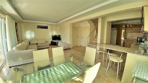 Villa, 3 Bedrooms | Living area