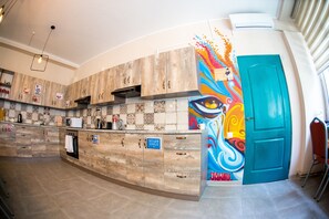Basic Double Room, 1 Queen Bed, Shared Bathroom | Private kitchen | Fridge, microwave - Soul Hostel (Almaty)