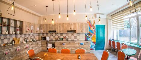 Basic Double Room, 1 Queen Bed, Shared Bathroom | Private kitchen