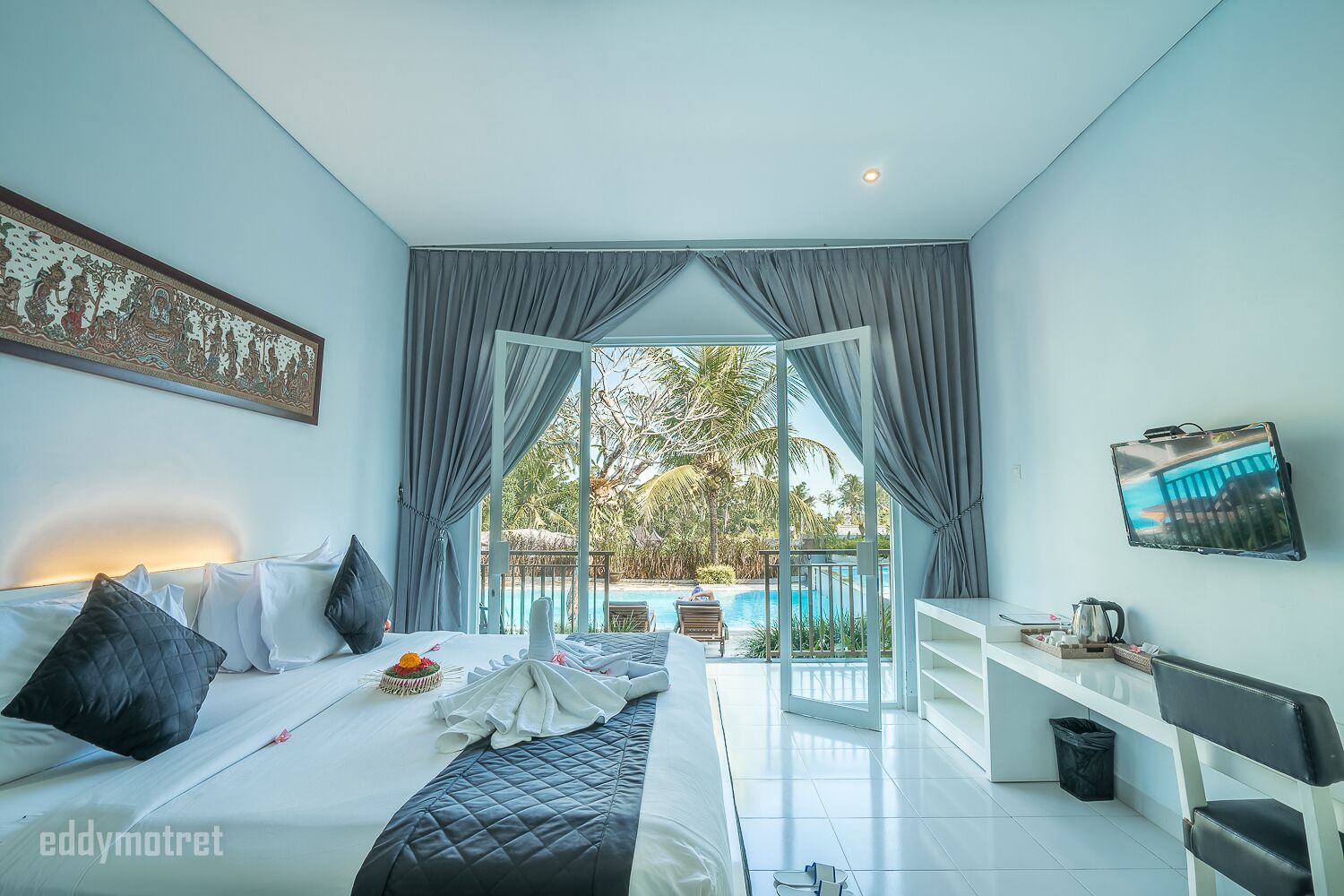 A Luxury deluxe room in rice paddy, Ubud