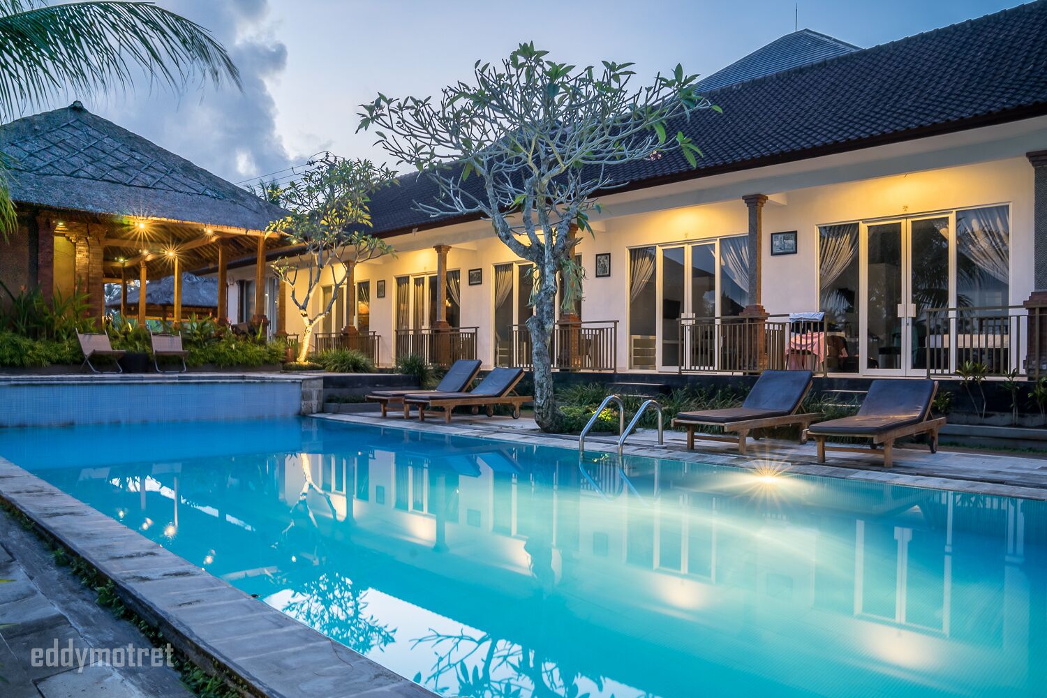 A Luxury deluxe room in rice paddy, Ubud