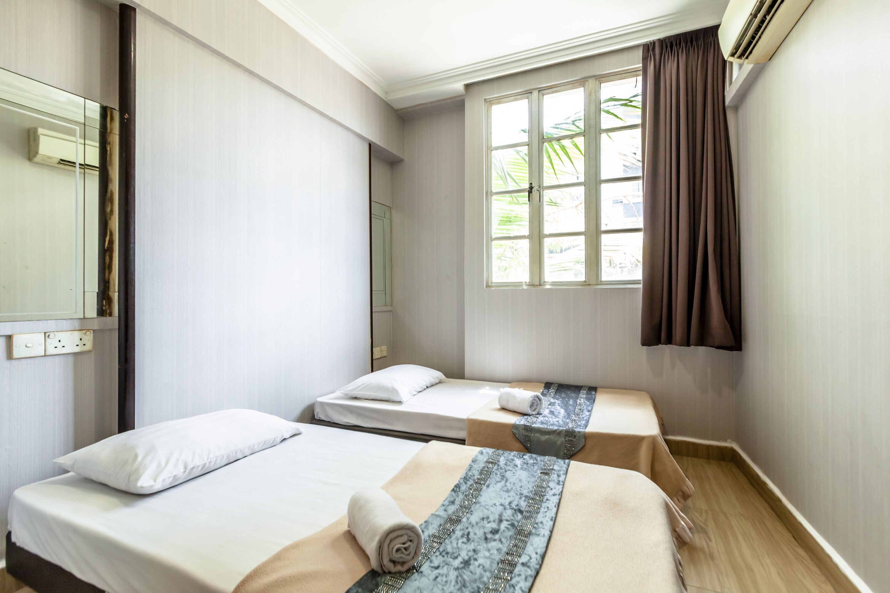 Centre of attraction, famous food & fruit! 14, 804