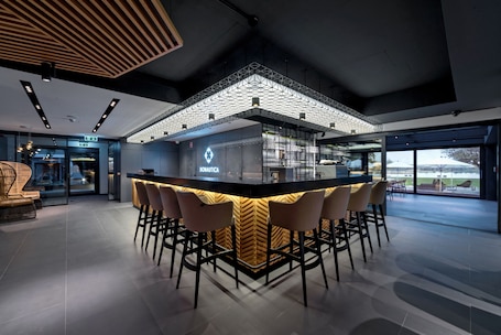 Bar (in der Unterkunft). Donautica Hotel & Restaurant