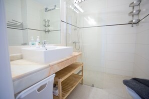 Apartment, 1 Bedroom, Garden View | Bathroom - Teguisol (Teguise)