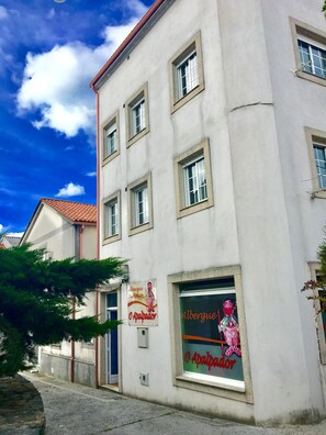 Exterior - Albergue o Apalpador - Hostel (Melide)