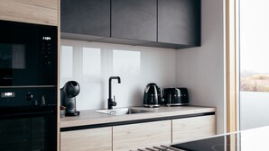 Two bedroom suite House with hot tub | 전용 주방 | 커피/티 메이커, 대용량 냉장고, 오븐, 쿡탑