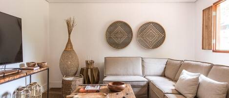 Quarto luxo | Área de estar | TV de tela plana