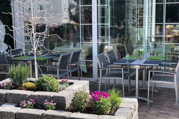 Lunch and dinner served, Mediterranean cuisine