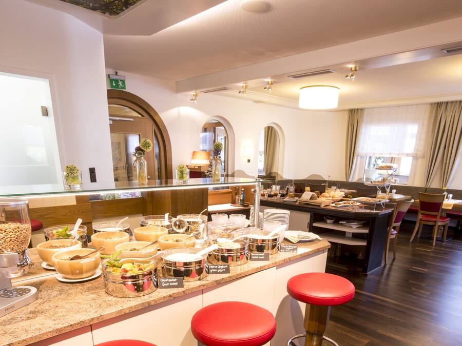 Daily buffet breakfast for a fee