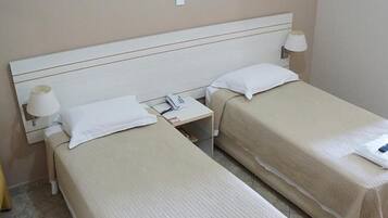 1 chambre, minibar, bureau, rideaux occultants