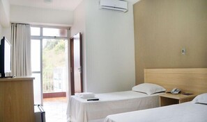 Minibar, desk, blackout drapes, free WiFi - Manhuaçu Center Hotel (Manhuaçu)