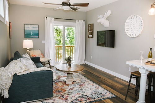 Joanna Gaines would stay here!