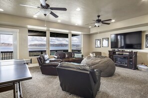 Smart TV, fireplace, video games, DVD player