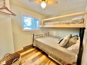 4 bedrooms, desk, iron/ironing board, travel cot