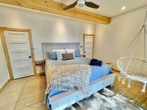 4 bedrooms, desk, iron/ironing board, travel cot