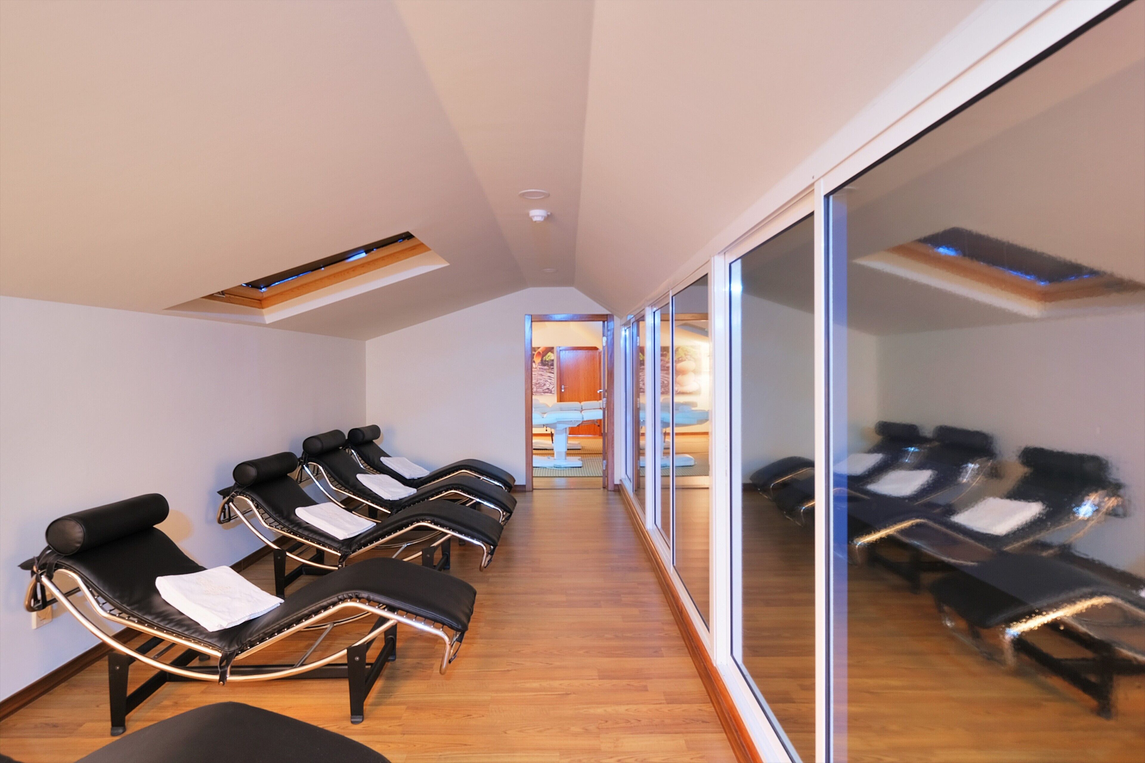 couples treatment room(s), massages