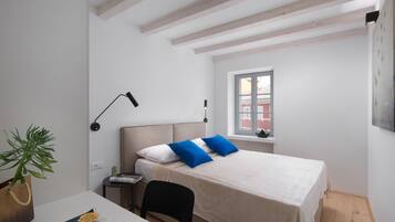 Departamento Deluxe, 2 habitaciones, 2 baños, vista a la ciudad | 2 habitaciones y ropa de cama de alta calidad