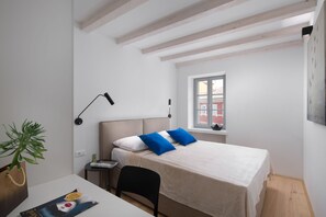 Deluxe Apartment, 2 Bedrooms, 2 Bathrooms, City View | 2 bedrooms, premium bedding, in-room safe, iron/ironing board