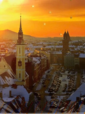 Unclassified image, 2 of 48, button