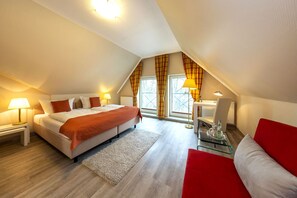 Habitación estándar doble | Caja fuerte, cunas o camas infantiles (de pago), wifi gratis