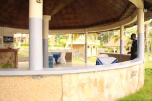 Bar (on property) - Résidence Jully (Kribi)