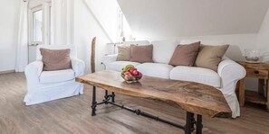 Unclassified image, 5 of 17, button