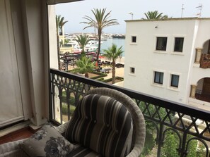View from room - Marina View Apartment (Allyene)