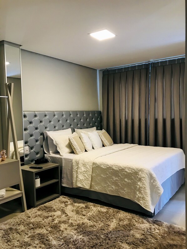 Studio Suite trăng mật | Minibar, màn/rèm cản sáng, phòng cách âm