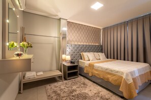 Minibar, cortinas blackout, sistema de insonorización y wifi gratis 