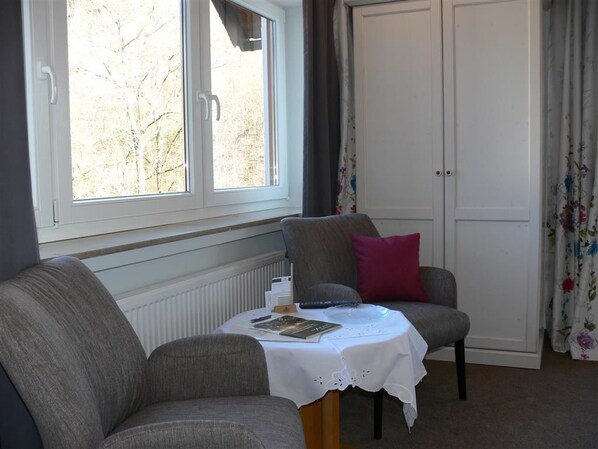 100-cm TV with cable channels - Landidyll Landaus Liesetal (Hallenberg)