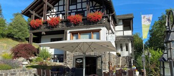 蘭迪耶爾萊瑟塔爾鄉村別墅飯店