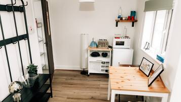 Double Room | Individually decorated, individually furnished, iron/ironing board