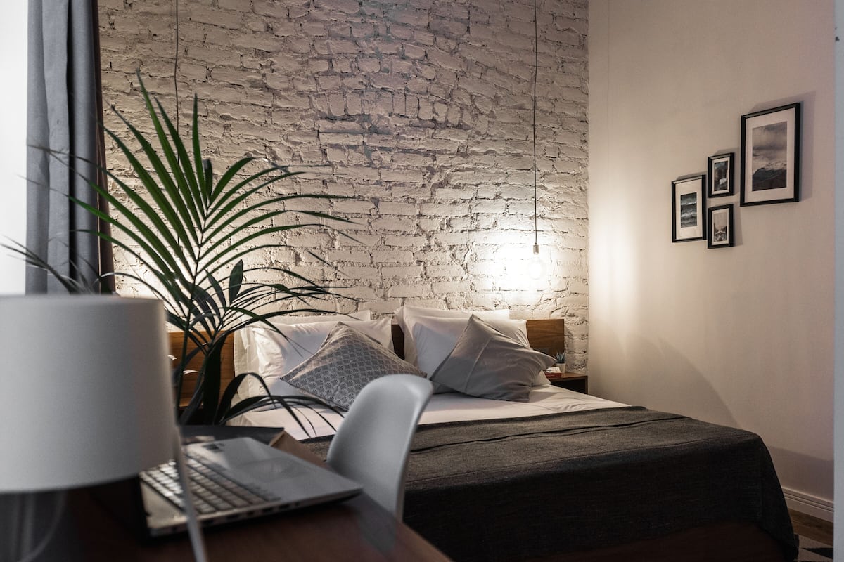 1 bedroom, minibar, desk, laptop workspace