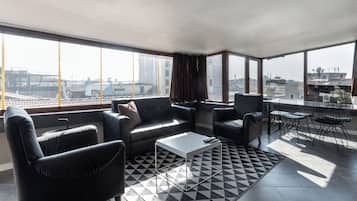Penthouse có tầm nhìn toàn cảnh, quang cảnh thành phố | Khu phòng khách