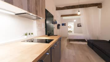 Studio | Private kitchen | Full-size fridge, microwave, stovetop, dishwasher