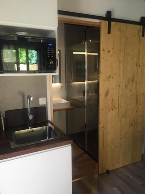 Full-size fridge, microwave, oven, stovetop - Villa Andernos (Andernos-les-Bains)