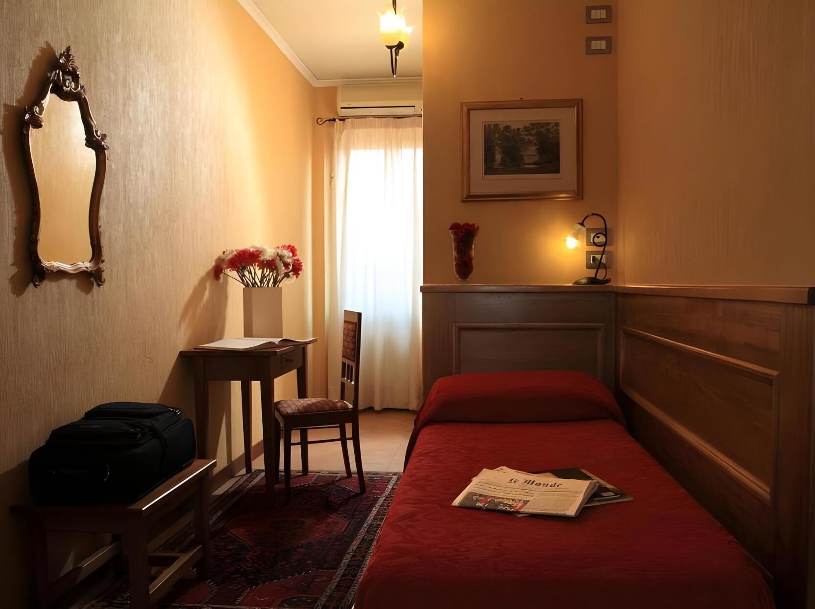 In-room safe, desk, soundproofing, free WiFi