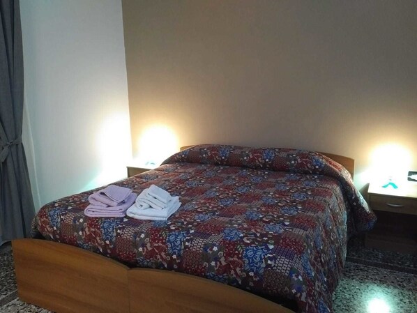 Desk, rollaway beds, free WiFi, bed sheets