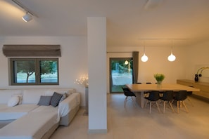 Villa, 3 Bedrooms | Living area | Flat-screen TV, fireplace, DVD player