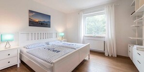 2 bedrooms, iron/ironing board, travel cot, WiFi