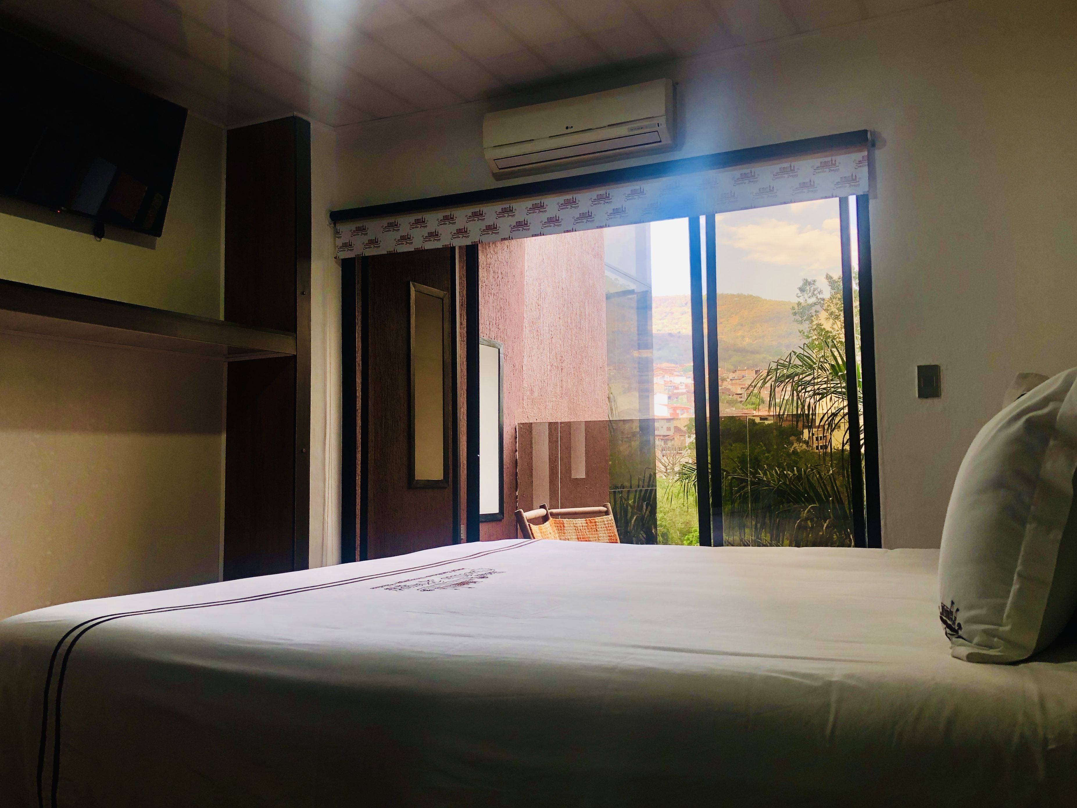 Habitación doble, 1 cama King size, para no fumadores | Escritorio, tabla de planchar con plancha y wifi gratis 