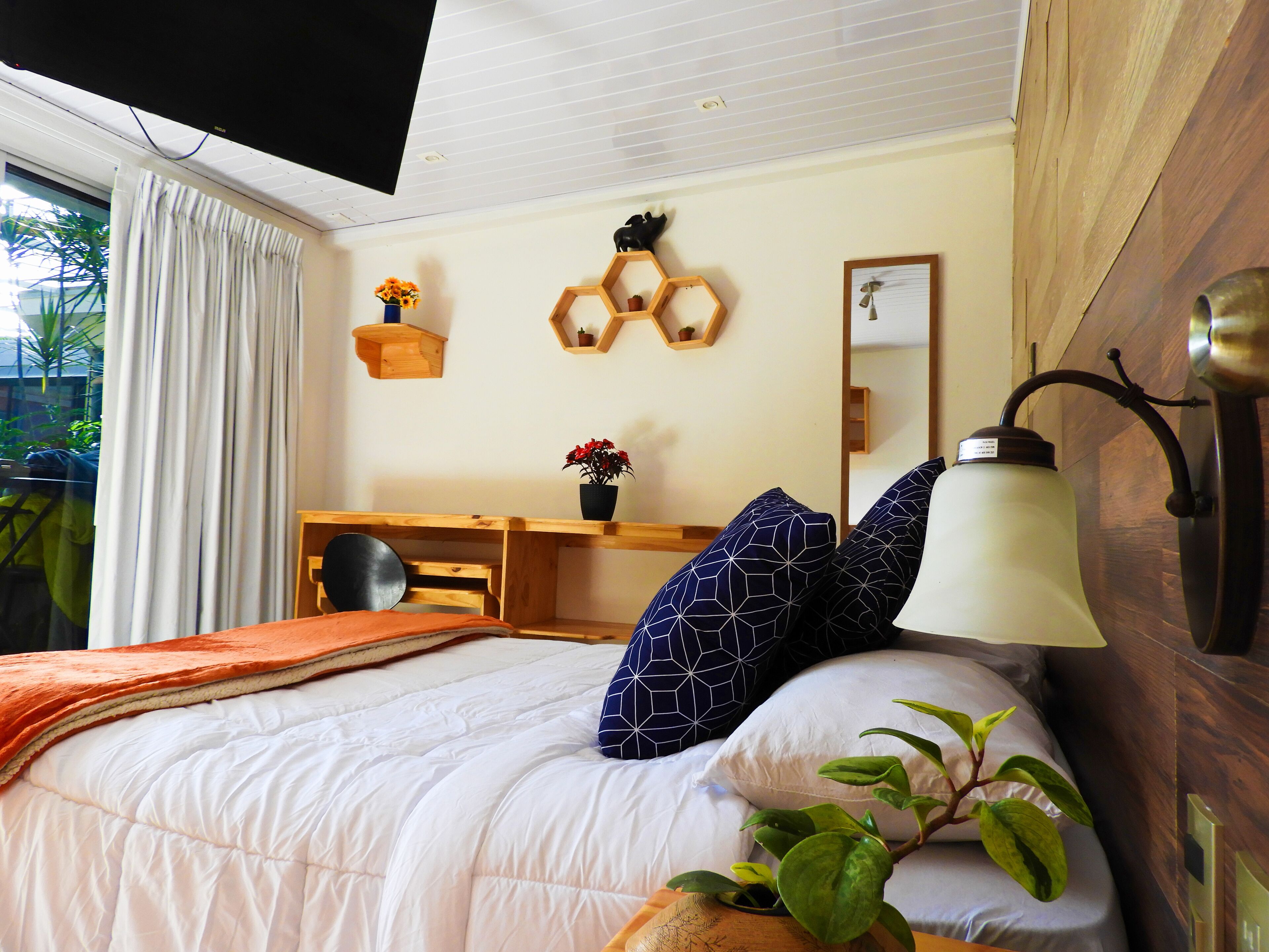 Comfort tweepersoonskamer, 1 tweepersoonsbed, uitzicht op tuin | Luxe beddengoed, individueel gedecoreerd, individueel gemeubileerd